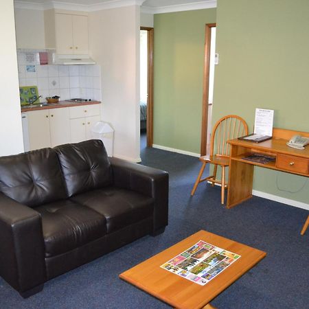 Asters On James Motor Inn Toowoomba Oda fotoğraf